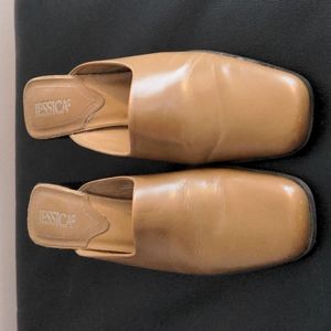 Jessica shoes, size 7, light brown